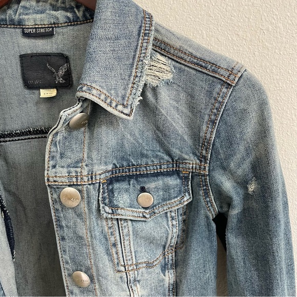 AE Jean Jacket, Cropped and Distressed - Picture 2 of 9